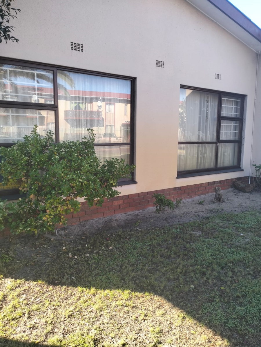 3 Bedroom Property for Sale in De Kuilen Western Cape